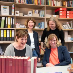 Das Team vom Plattdüütskbüro - Ilse Gerdes, Elke Brückmann, Vera Hansen und Grietje Kammler